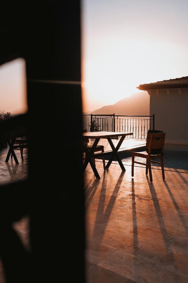 Guemues Yazar Hotel Kaş Exterior foto