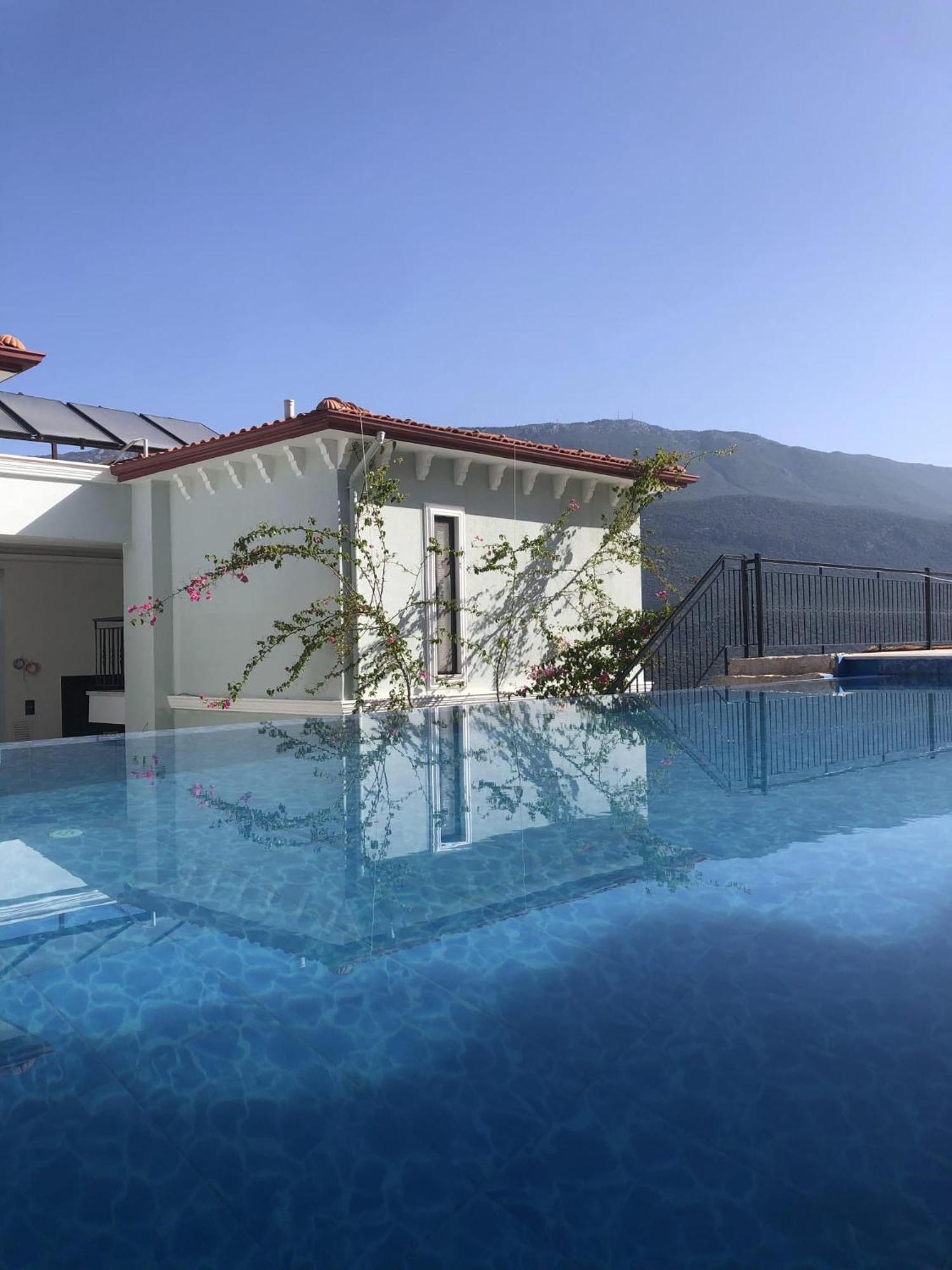 Guemues Yazar Hotel Kaş Exterior foto
